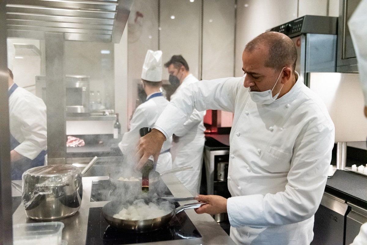 The sustainable gastronomy of Ariosto Social Club: “Uovodiseppia” Milan